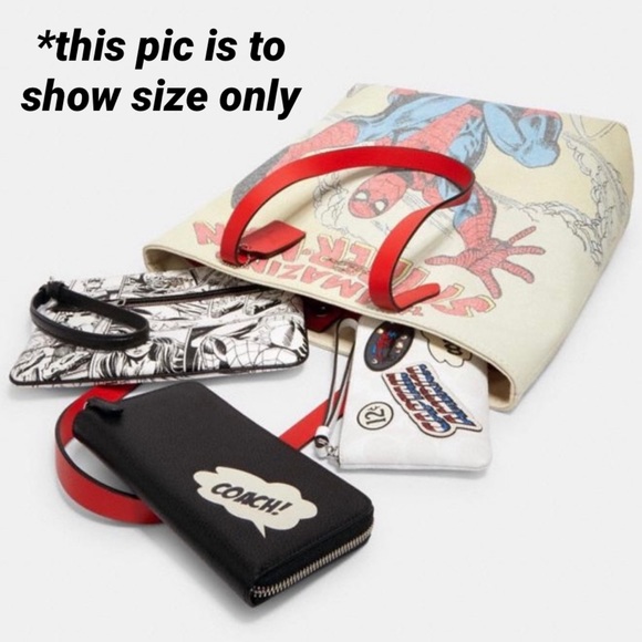❗️LAST ONE❗️COACH Spider-Man Canvas Tote Bag - Picture 9 of 14